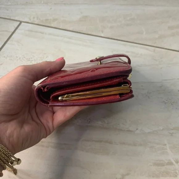 Louis Vuitton Wallet - Picture 4 of 11